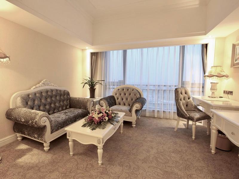 Vienna International Hotel Jieyang People'S Avenue Exterior photo
